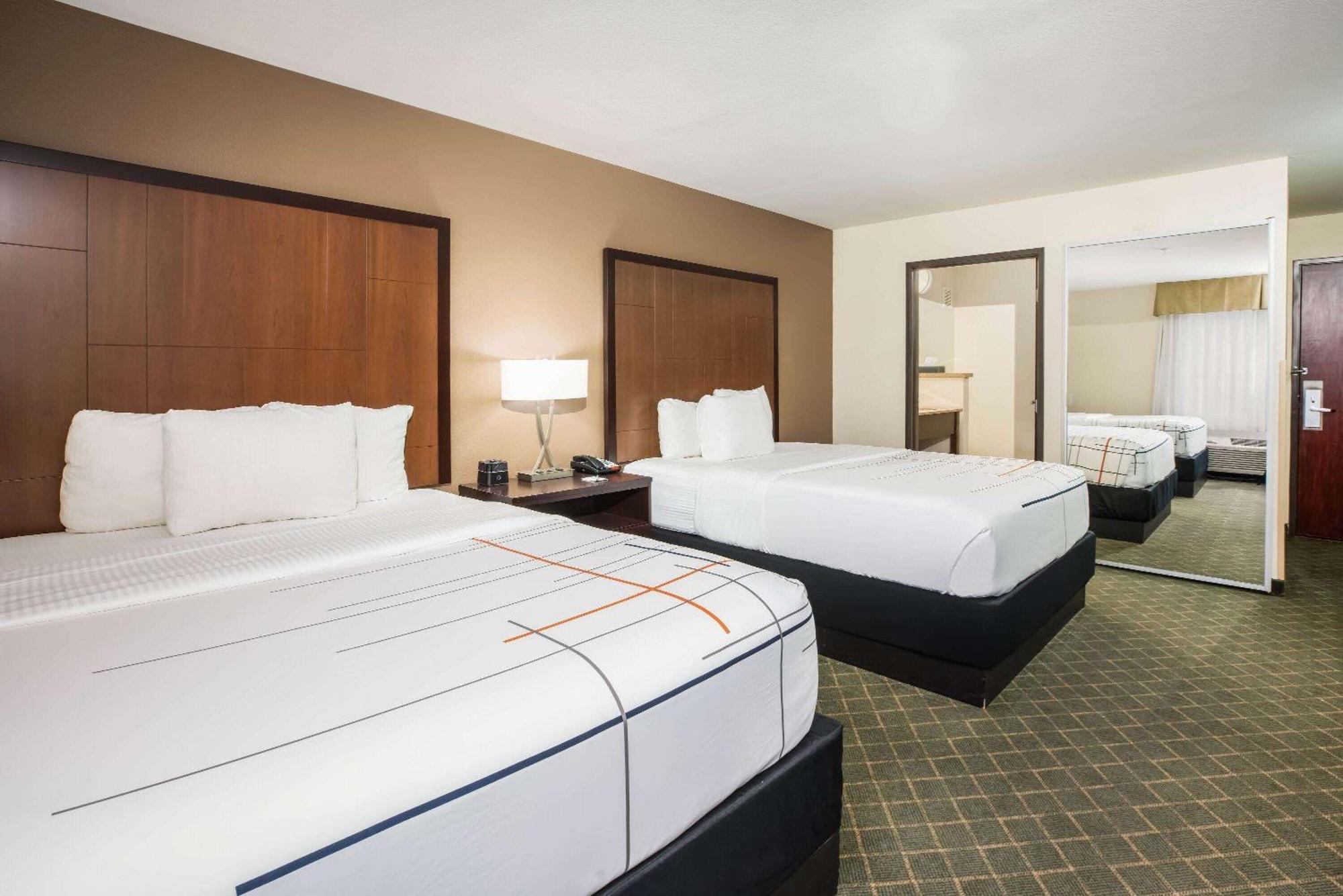 Hotel La Quinta By Wyndham Portland Airport Exterior foto